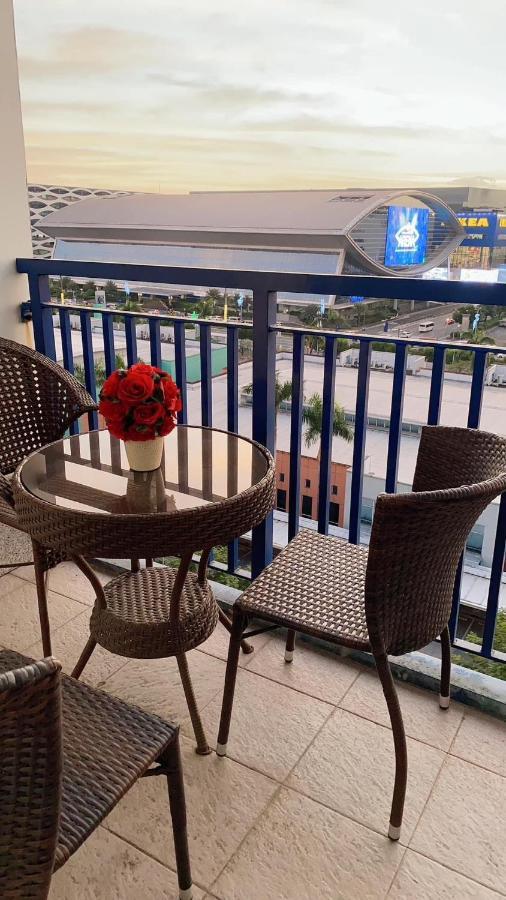 Azenith Staycation At Sea Residences Moa Pasay Ngoại thất bức ảnh