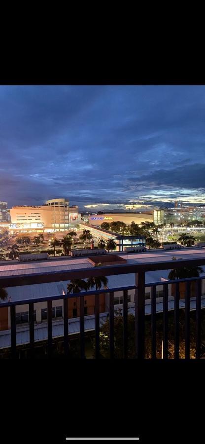 Azenith Staycation At Sea Residences Moa Pasay Ngoại thất bức ảnh